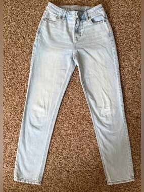 NEW American Eagle Outfitters Light Blue High-Rise Mom Jeans Size 0